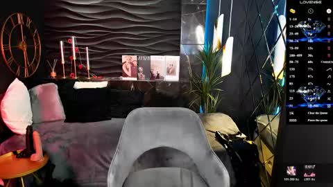 Kylie online show from 04/24/26, 01:57