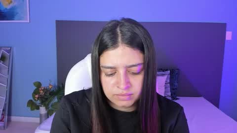 Kylie Reyes  online show from 02/24/25, 07:30