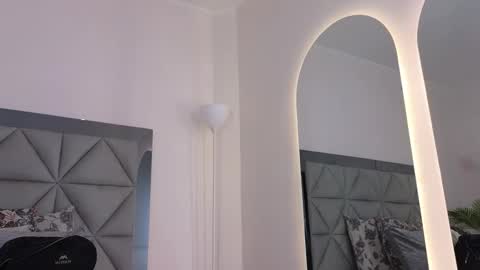 Kylie Reyes  online show from 11/13/25, 07:24