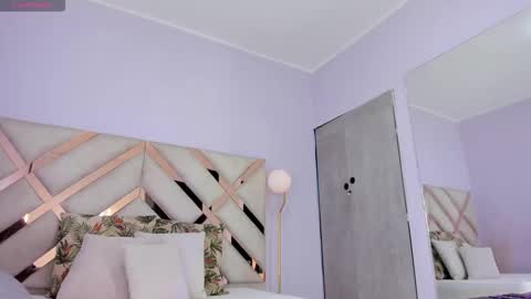 Kylie Reyes  online show from 11/25/25, 07:25