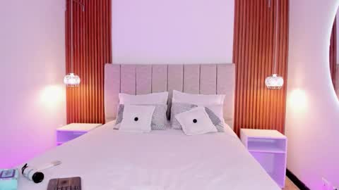 kloe sofia online show from 11/19/25, 01:11