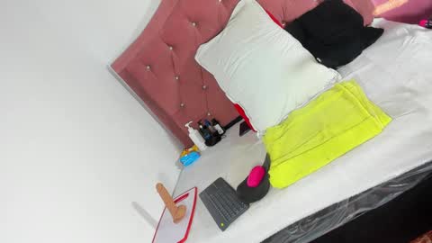 kylie Sttel online show from 09/27/25, 11:43