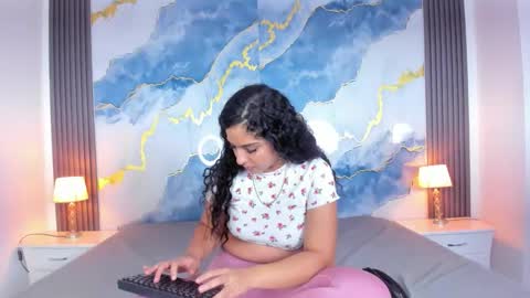 Kaylie And Jhony online show from 12/19/25, 11:56