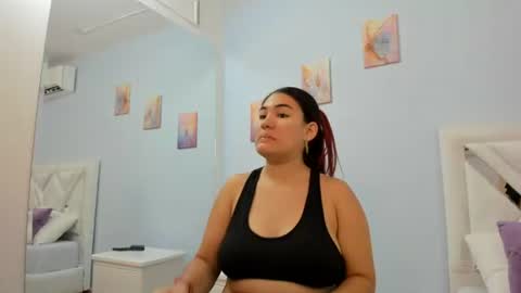 Snapshot of kyliebenson chatting on 07/20/26, 09:45 Melissa online show from 07/20/26, 09:45