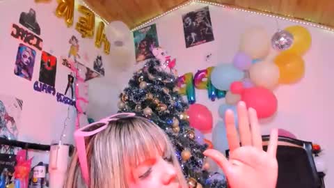   online show from 11/30/25, 12:58