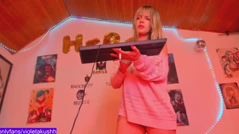 Snapshot of kyliekandy chatting on 06/11/26, 01:16 online show from 06/11/26, 01:16
