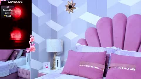 Kylie jl online show from 02/14/25, 04:37