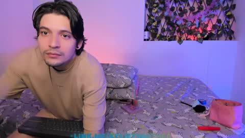 kylietimothee online show from 04/15/26, 03:46