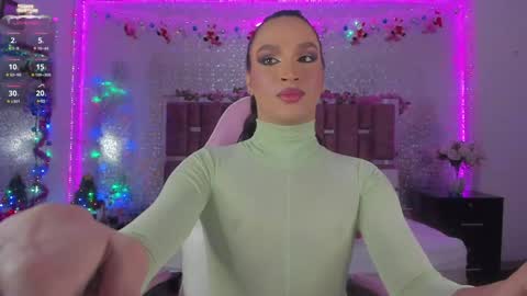 Kylie online show from 12/25/24, 02:57