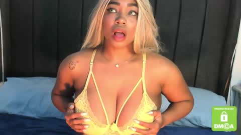 kylie white boobs online show from 12/03/25, 05:33
