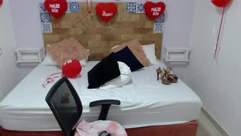 Kylie online show from 02/23/25, 05:07