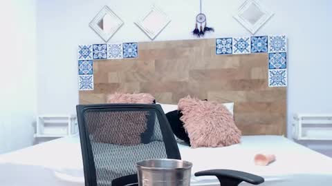 Kylie online show from 03/09/25, 04:55