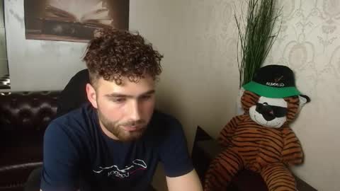 KyloEast online show from 04/19/26, 07:18