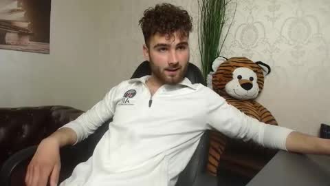 KyloEast online show from 04/20/26, 04:48