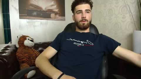 KyloEast online show from 06/14/26, 04:25