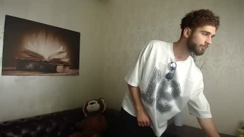 KyloEast online show from 06/20/26, 04:15