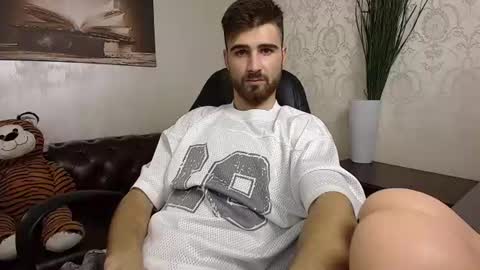 KyloEast online show from 07/21/26, 04:26