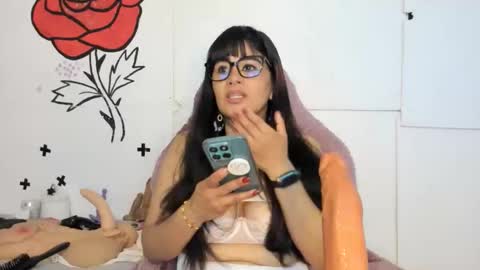 Snapshot of kymberlyhott chatting on 10/17/25, 08:44 call me kim online show from 10/17/25, 08:44