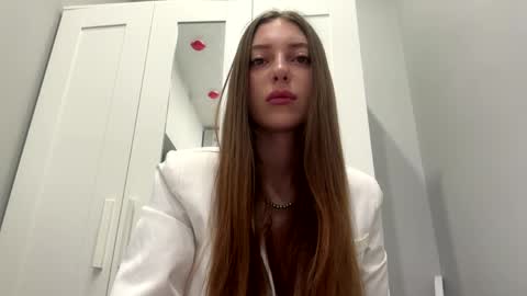 Selena online show from 03/31/26, 01:18