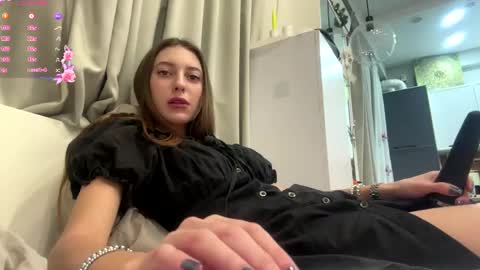 Selena online show from 04/22/26, 02:14