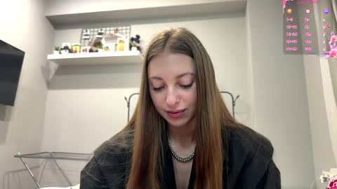 Snapshot of kymberlyrosenlof chatting on 06/03/26, 02:14 Selena online show from 06/03/26, 02:14
