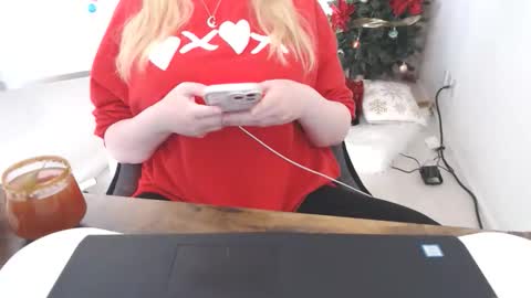 Snapshot of kymchi chatting on 02/28/26, 09:38 Check Out My NSFW OnlyFans Link On Bio online show from 02/28/26, 09:38