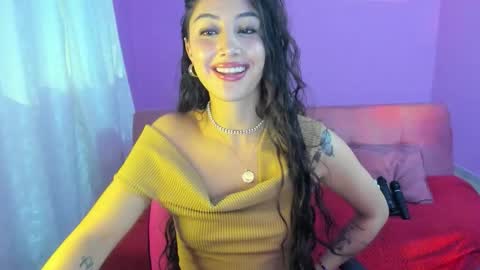 Snapshot of kymgiraldo8 chatting on 10/17/25, 04:15 Kym Giraldo online show from 10/17/25, 04:15