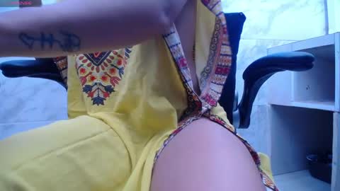 Kyra online show from 04/10/26, 12:10