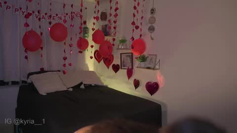 Snapshot of kyria__1 chatting on 02/16/25, 05:26 schedule 300 pm - 1100pm colombia time online show from 02/16/25, 05:26