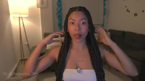 Snapshot of kyria__1 chatting on 12/16/25, 12:26 schedule 300 pm - 1100pm colombia time online show from 12/16/25, 12:26