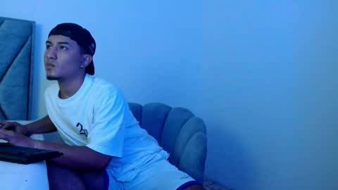 Snapshot of kyro_estrada chatting on 12/15/25, 06:23 kyro_estrada online show from 12/15/25, 06:23