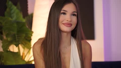 Snapshot of kyssaraplay chatting on 09/19/25, 06:41 Kyssa online show from 09/19/25, 06:41
