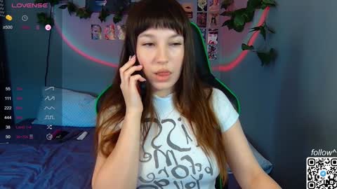 Snapshot of l1bert1n chatting on 01/23/25, 04:52 Victoria online show from 01/23/25, 04:52