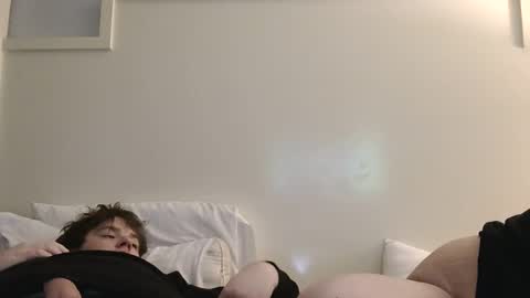 Lily online show from 05/08/26, 03:56