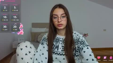 Snapshot of l1ttle_angel__ chatting on 10/12/25, 08:52 Margo online show from 10/12/25, 08:52