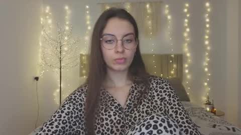 Margo  online show from 12/19/25, 02:46