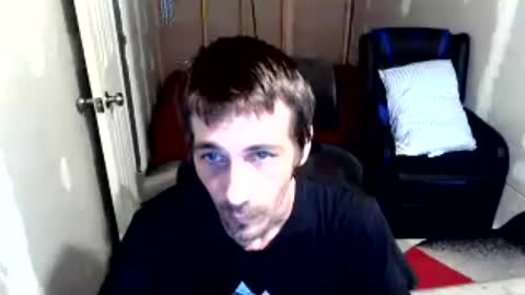 Snapshot of l1v1nth3dr3am chatting on 07/13/26, 12:52 l1v1nth3dr3am online show from 07/13/26, 12:52