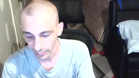 Snapshot of l1v1nth3dr3am chatting on 07/15/26, 03:17 l1v1nth3dr3am online show from 07/15/26, 03:17