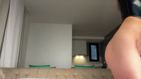 Snapshot of l_0l chatting on 09/15/25, 05:40 Julie online show from 09/15/25, 05:40