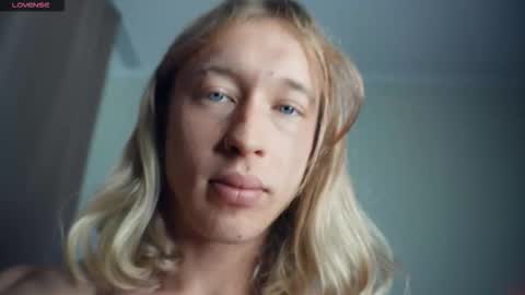 Adonis online show from 12/04/25, 06:12