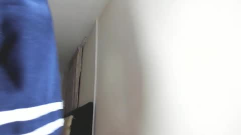 Snapshot of la_india1 chatting on 11/10/25, 04:11 la_india1 online show from 11/10/25, 04:11