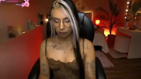 Snapshot of la_monitora chatting on 07/22/26, 11:46 T A T I A N A online show from 07/22/26, 11:46