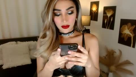 ISABEL online show from 03/20/26, 03:00