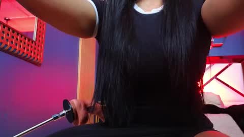 Cris  online show from 11/25/25, 03:34