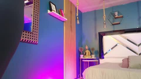 Cris  online show from 04/23/26, 11:53