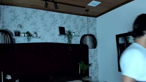 Snapshot of labrinthteasing chatting on 11/16/25, 12:00 labrinthteasing online show from 11/16/25, 12:00