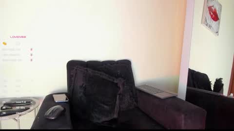 lace_victoria online show from 11/04/25, 11:37