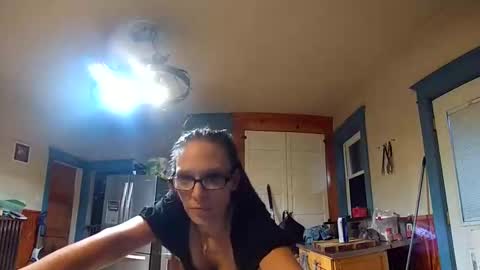 LacedInLeather online show from 11/08/25, 12:33