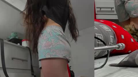 LACI LOST online show from 04/11/26, 03:38