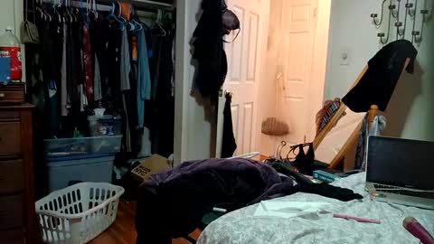 Snapshot of lacybell chatting on 02/16/25, 01:25 lacybell online show from 02/16/25, 01:25